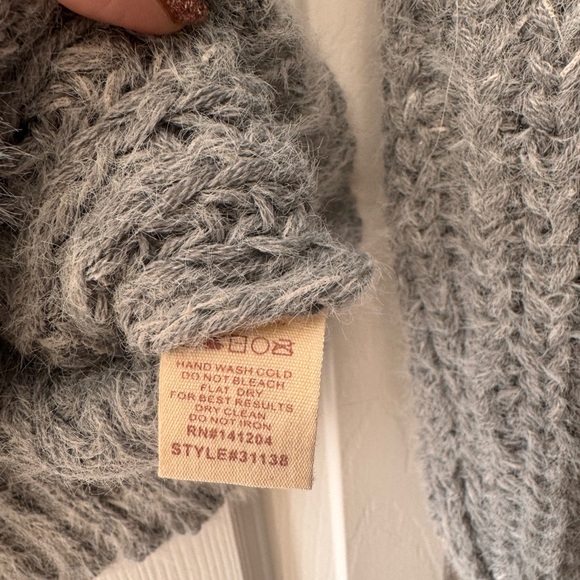 Sweater 🩶 - Picture 4 of 8